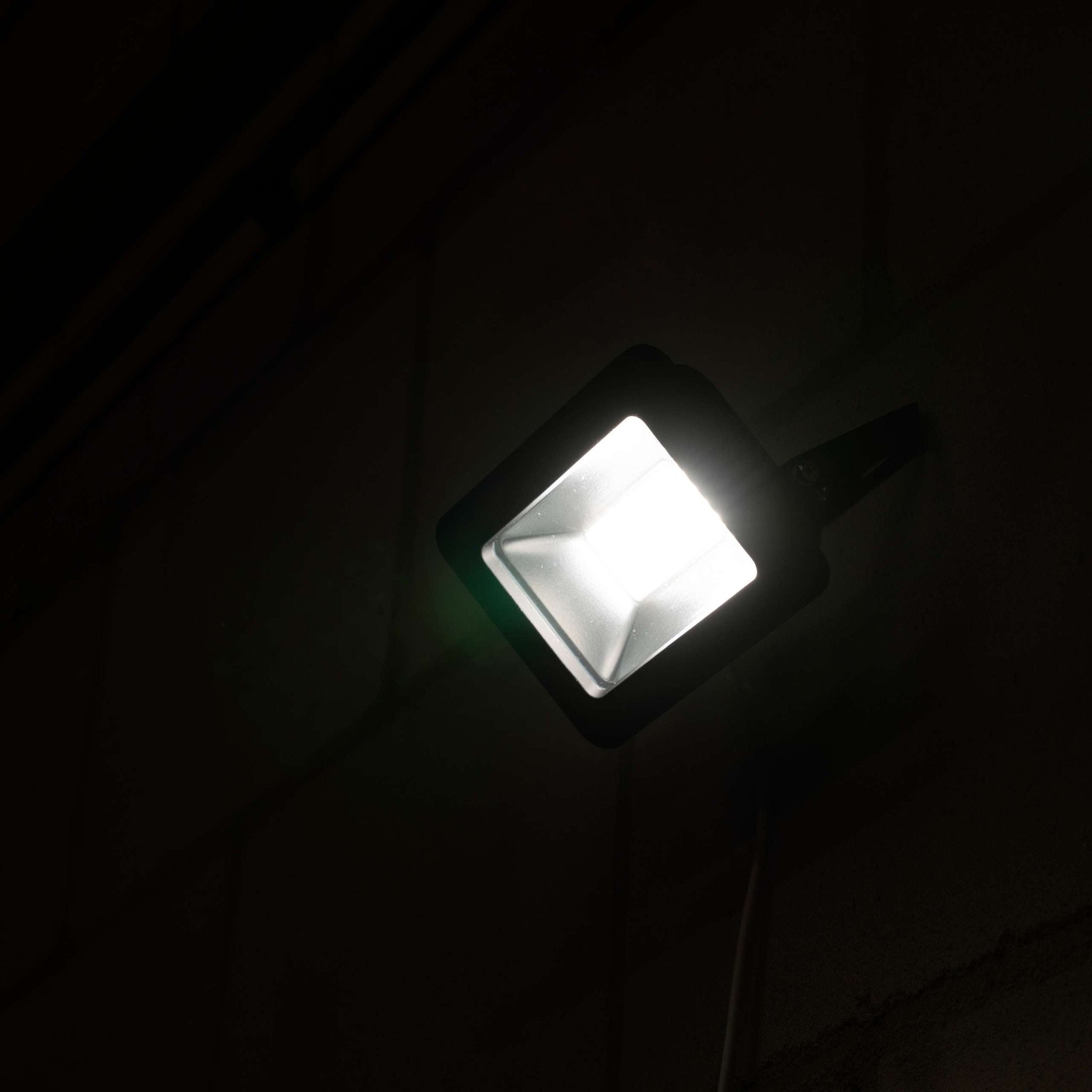 LED's Light Verstralers 2200 - Waterdicht IP65 - 20W - Zwart Schijnwerpers LED.nl