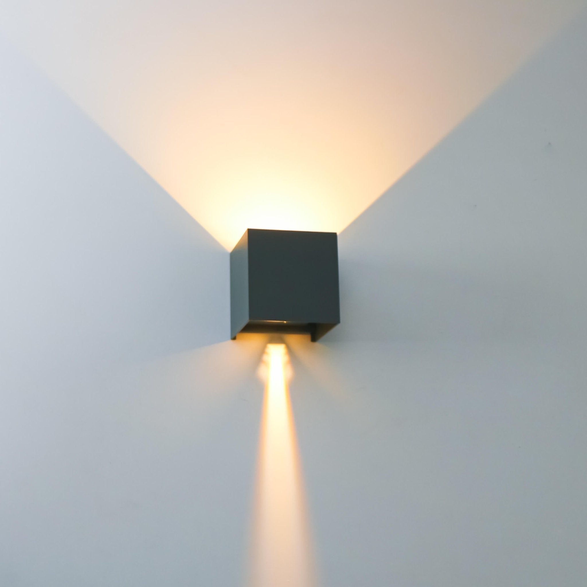 LED's Light Kubus LED Wandlamp voor buiten - Omhoog&Omlaag licht - IP65 - Antraciet Wandlampen LED.nl