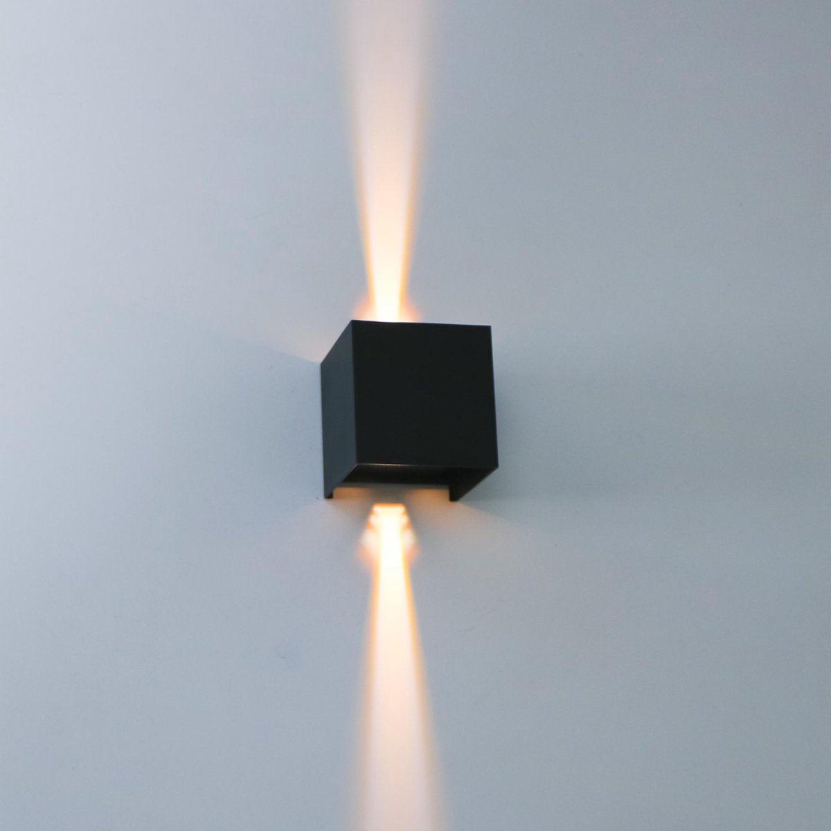 LED's Light Kubus LED Wandlamp voor buiten - Omhoog&Omlaag licht - IP65 - Zwart Wandlampen LED.nl