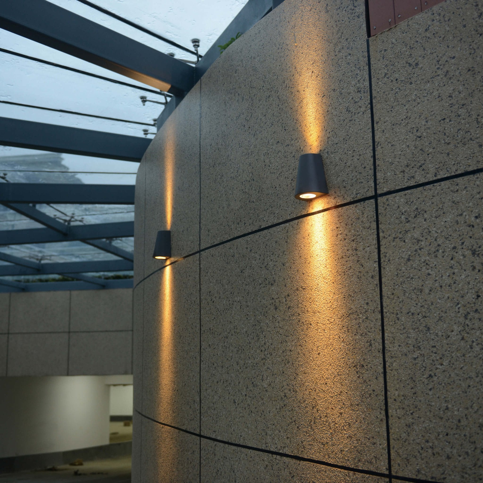 LED's Light LED Wandlamp Buiten - Vaas met 2 lichtpunten - Model Como - IP44 - Antraciet Wandlampen LED.nl