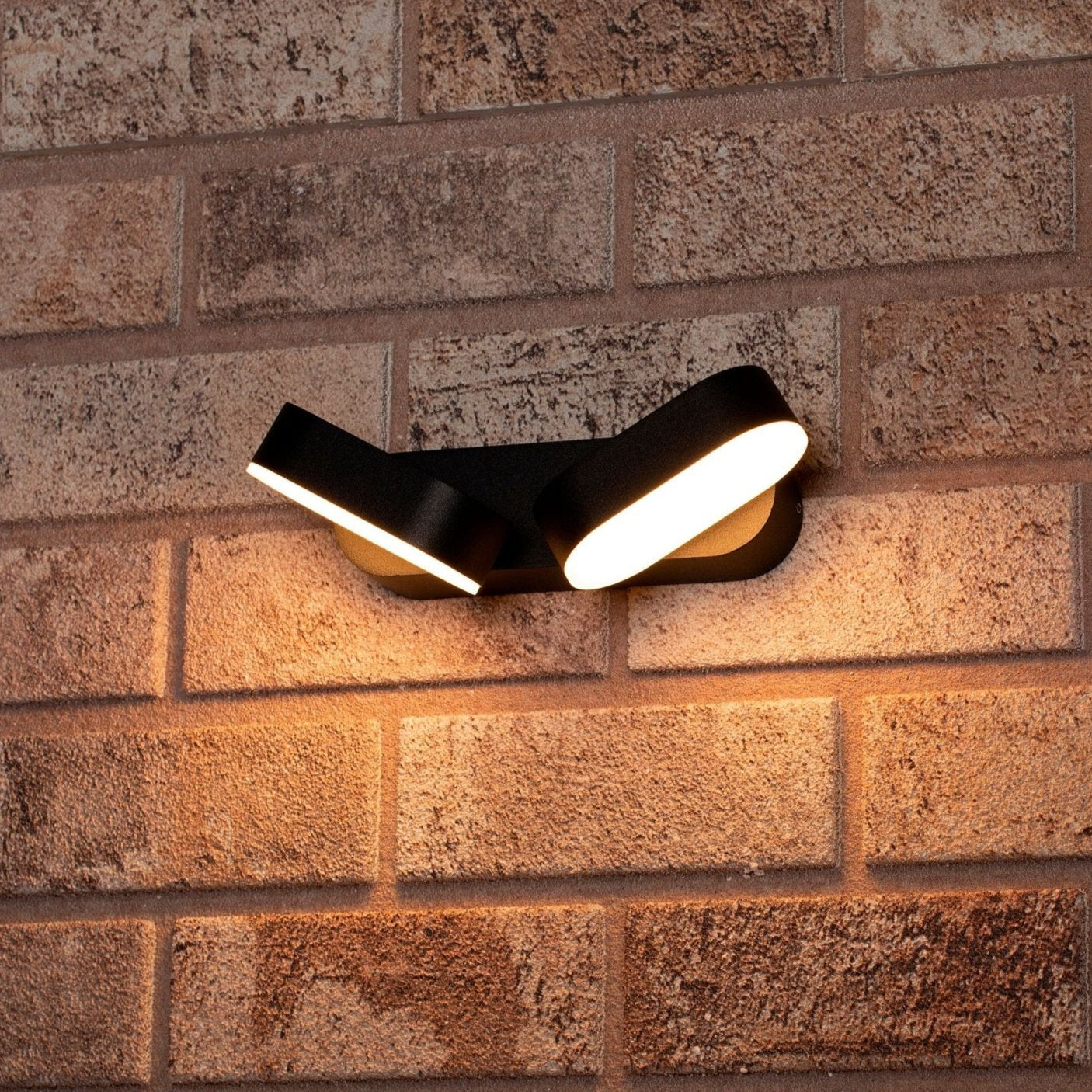 LED's Light Dubbele LED Buitenlamp - Model Rieti - Warm wit - IP44 waterbestendig - Zwart Wandlampen LED.nl