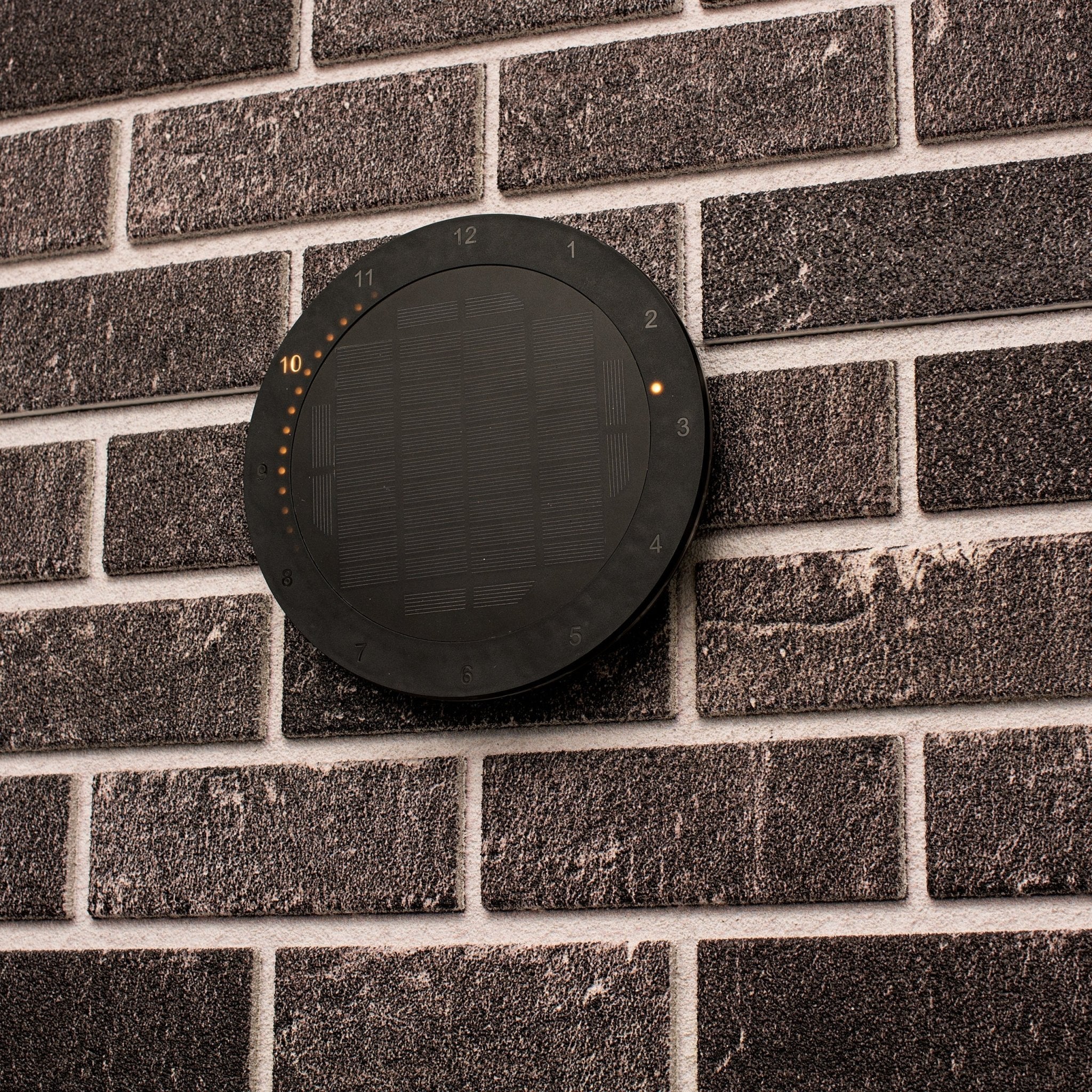 LED's Light Solar Wandklok voor Buiten - Draadloos op zonne-energie - Automatisch aan/uit - 22 cm Wandlampen LED.nl