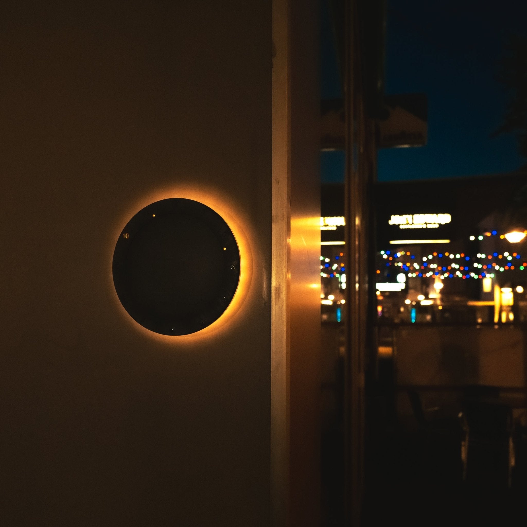 LED's Light Solar Wandklok voor Buiten - Draadloos op zonne-energie - Automatisch aan/uit - 22 cm Wandlampen LED.nl