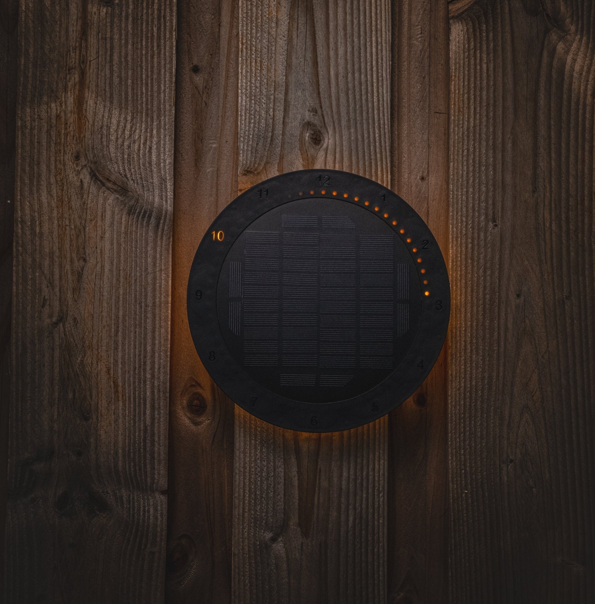 LED's Light Solar Wandklok voor Buiten - Draadloos op zonne-energie - Automatisch aan/uit - 22 cm Wandlampen LED.nl