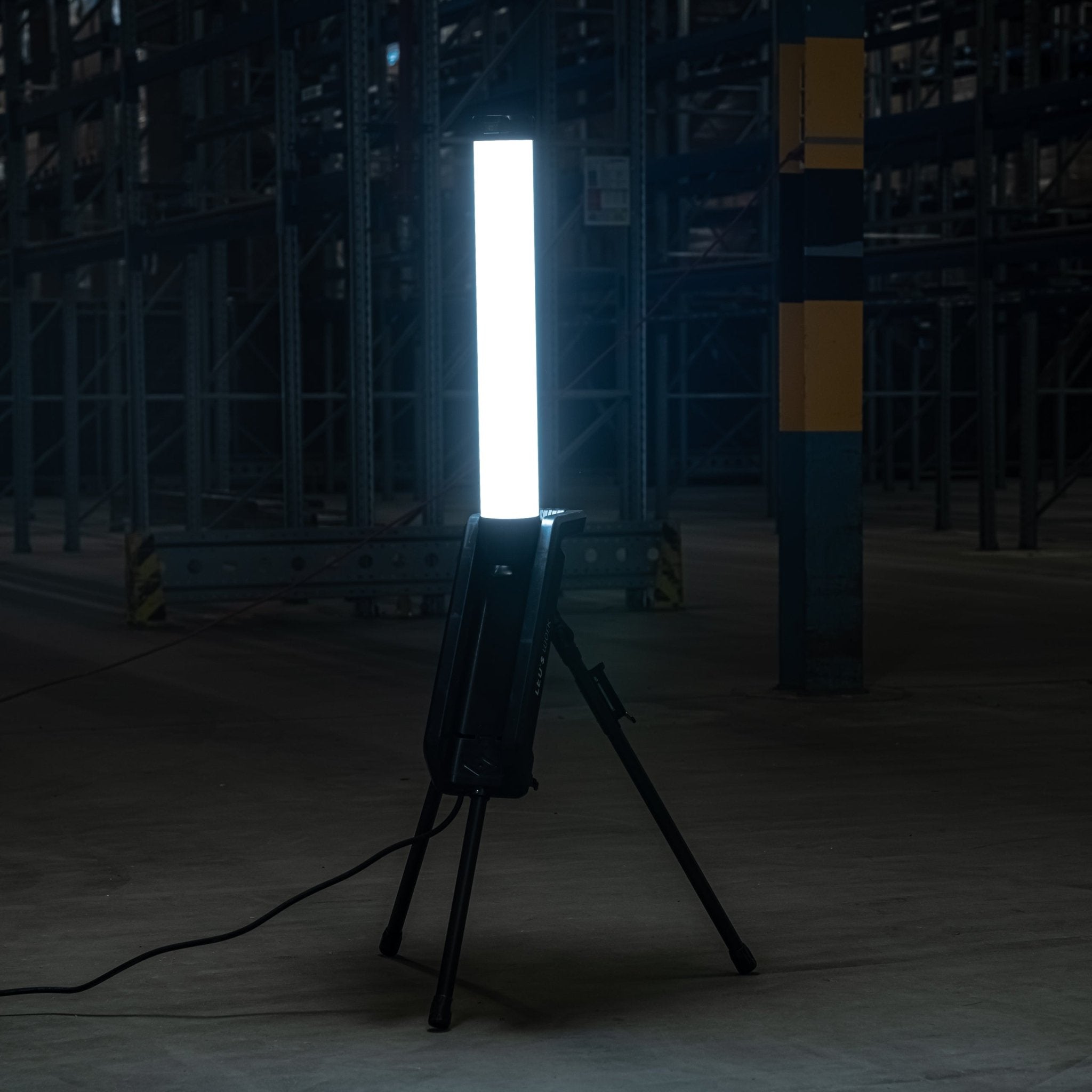 LED's Work Toren Bouwlamp 10000 - 360° gelijkmatige lichtverspreiding - IP54 waterdicht - 70W Bouwlampen LED.nl