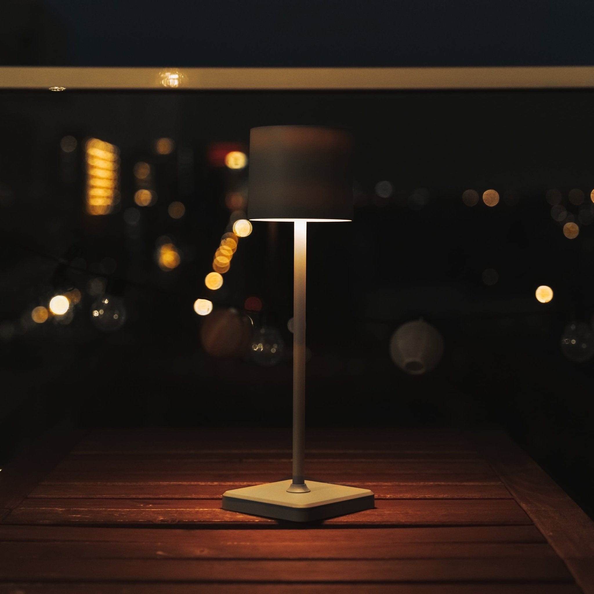 LED's Light Oplaadbare LED Tafellamp - Dimbaar via aanraking - Binnen en buiten - Grijs Tafellampenen LED.nl