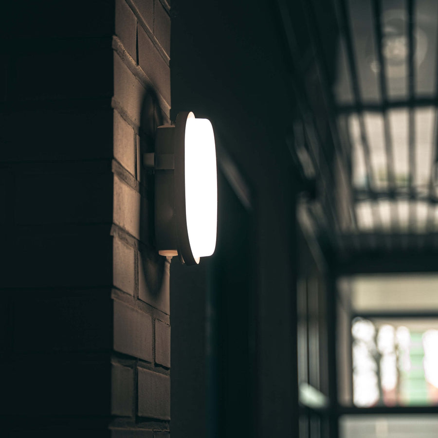 CCT Bull Eye Lamp for ceiling &amp; wall - IP65 - Suitable for indoor and outdoor use - 18 cm - LED.nl