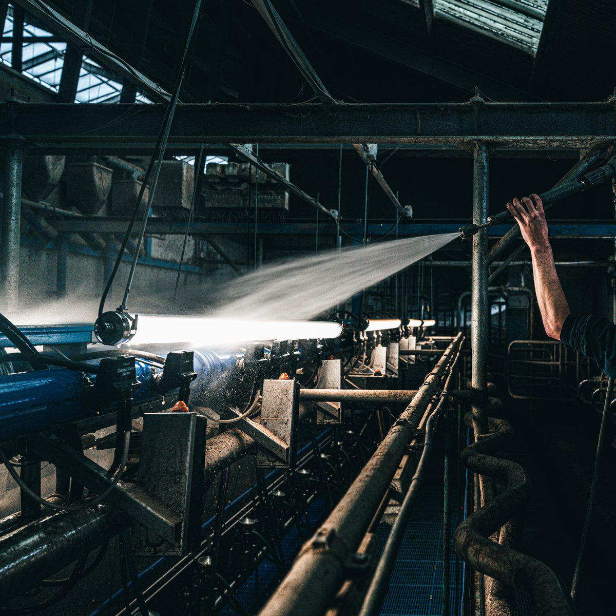 FarmPro LED TL armatuur 150 cm - Agrarische LED TL verlichting - Ammoniak- en waterbestendig - IP69K TL verlichting LED.nl