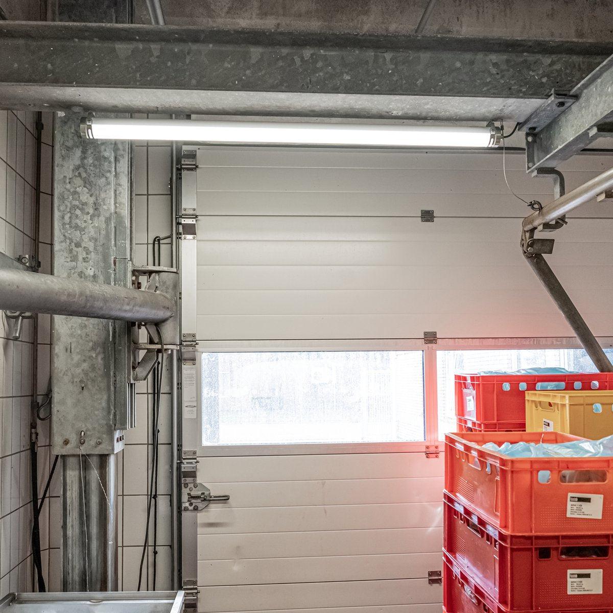 FarmPro LED TL armatuur 150 cm - Agrarische LED TL verlichting - Ammoniak- en waterbestendig - IP69K TL verlichting LED.nl