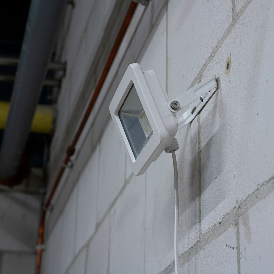 LEDs Light Floodlight 3300 - Waterproof IP65 - 30W - White - LED.nl