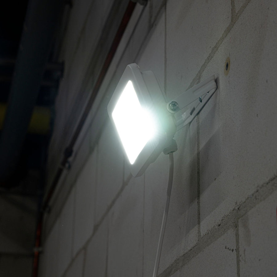 LEDs Light Floodlight 3300 - Waterproof IP65 - 30W - White - LED.nl