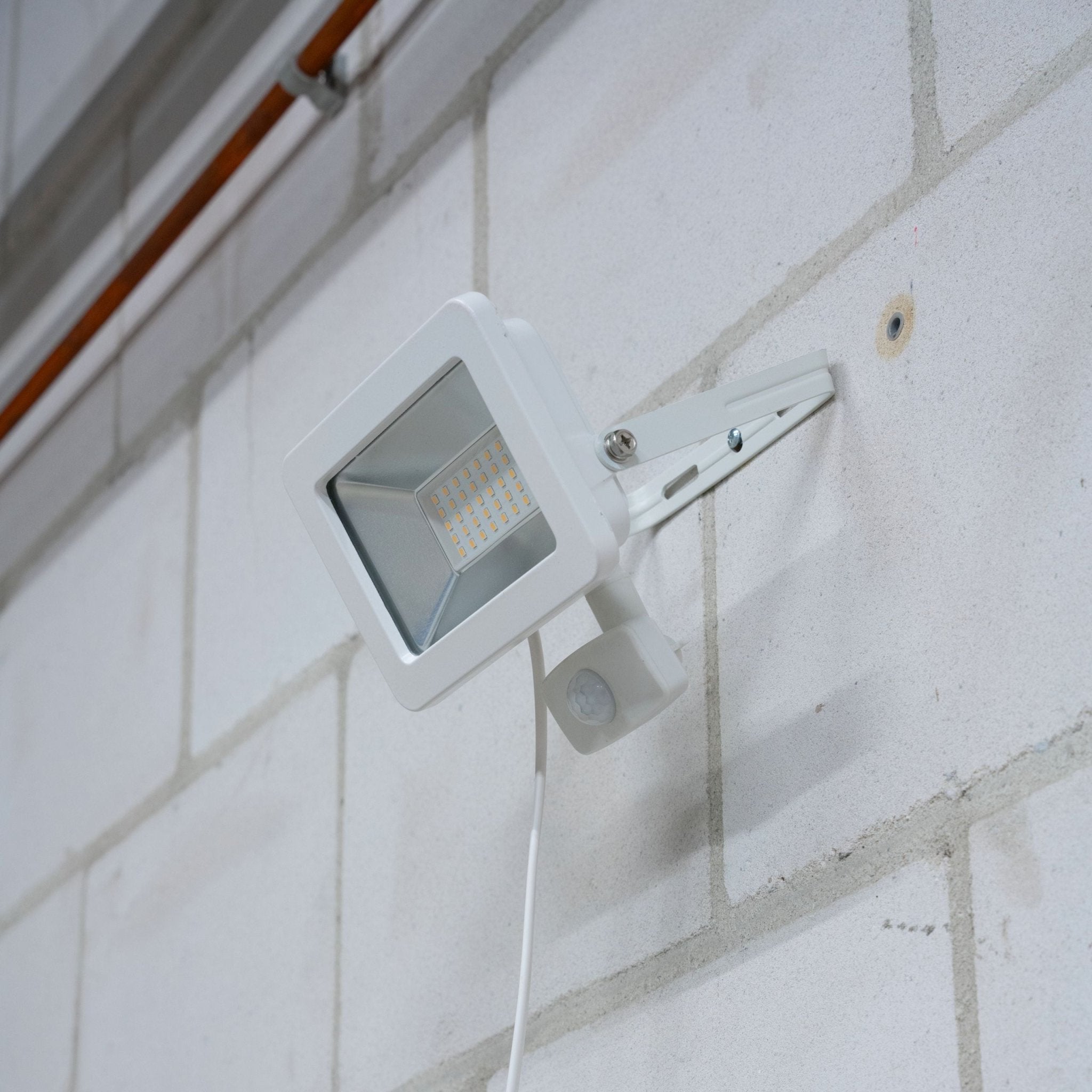 LED's Light Floodlight 3300 - Met licht- en bewegingssensor - Binnen & Buiten - 30W - Wit Schijnwerpers LED.nl