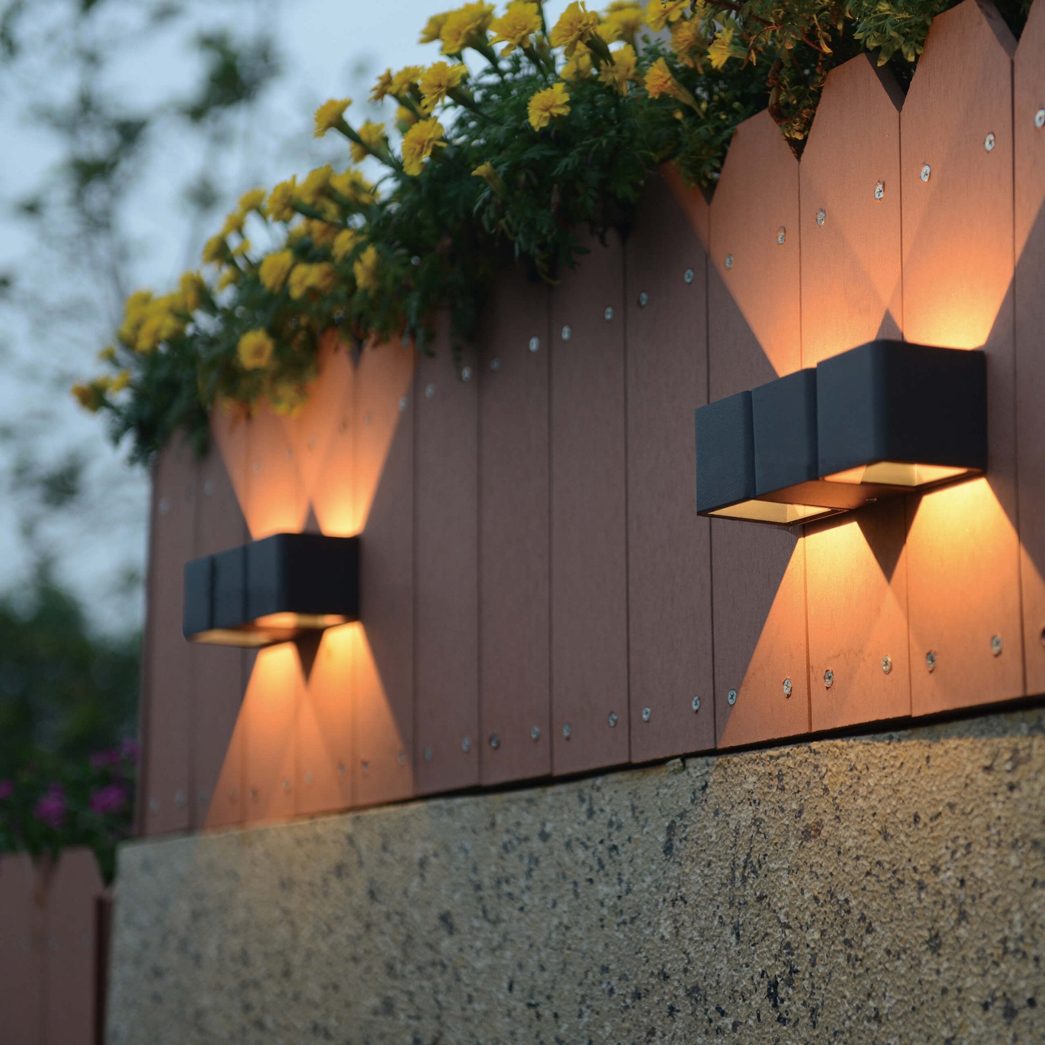 LED Wandlamp buiten - 4 lichts - Warm wit licht - IP54 - Aversa - Antraciet - LED.nl
