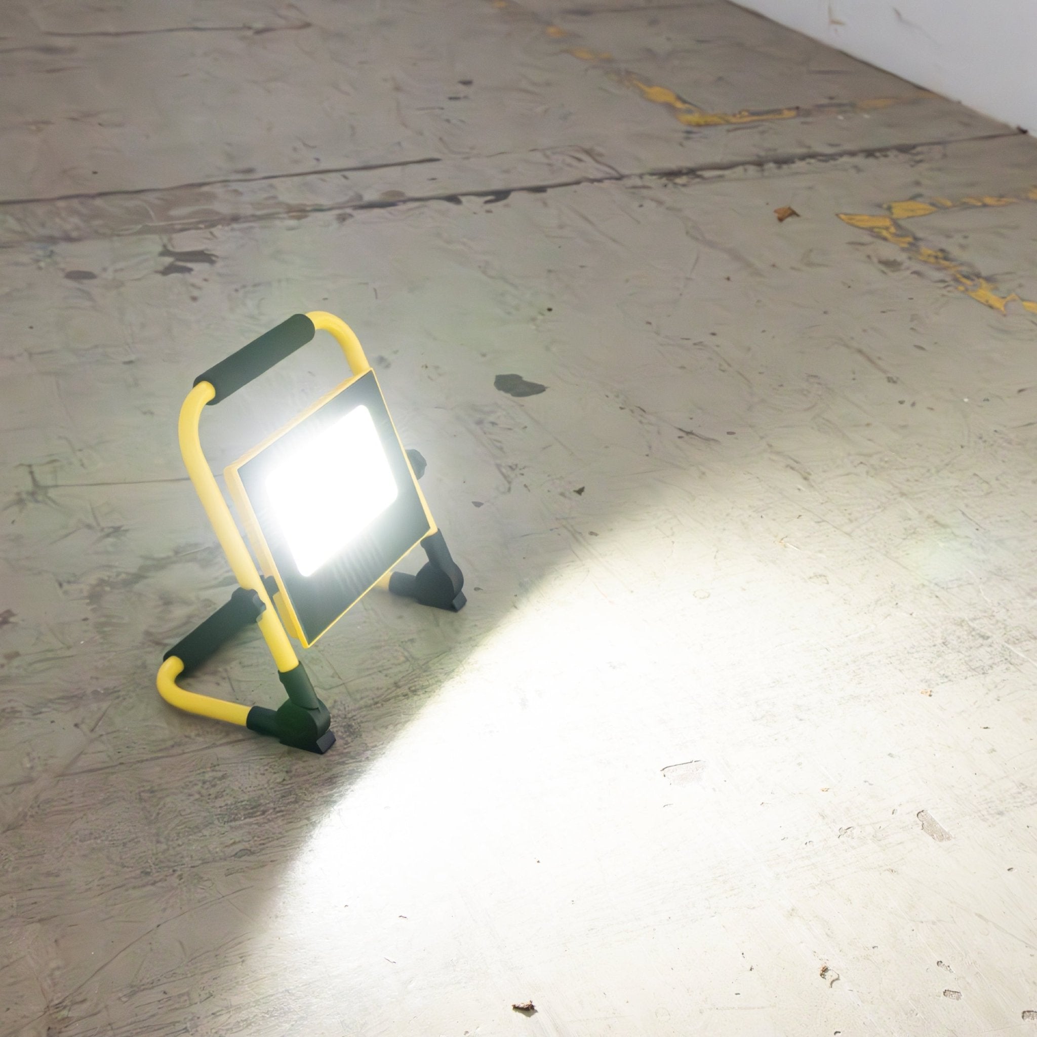 LED's Work Bouwlamp 1400 - Inklapbaar & Draaibaar - Stof- en waterbestendig - 20W Werklampen LED.nl