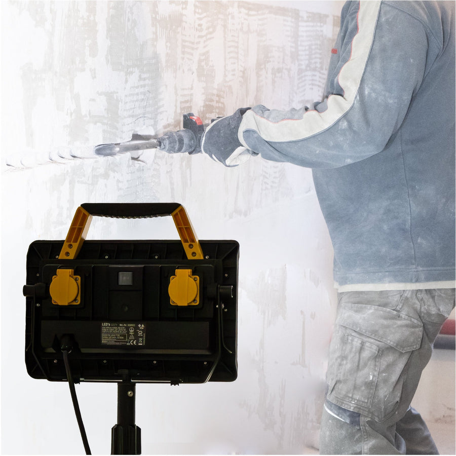 LED's Work Construction Lamp 5000 - 2 extra sockets - 5 meter cord - IP54 water and dust resistant - LED.nl