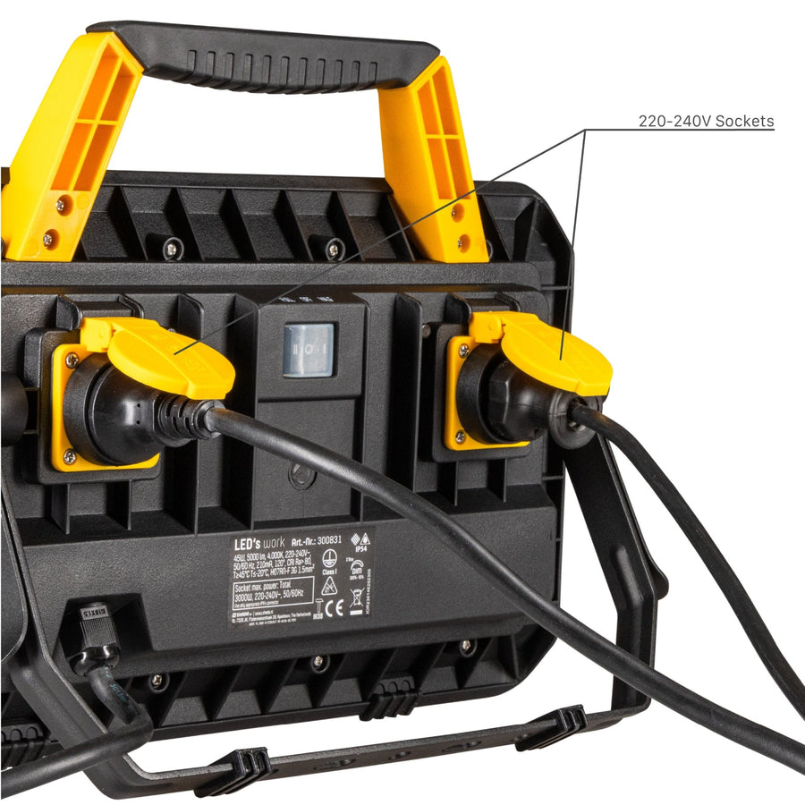 LED's Work Construction Lamp 5000 - 2 extra sockets - 5 meter cord - IP54 water and dust resistant - LED.nl